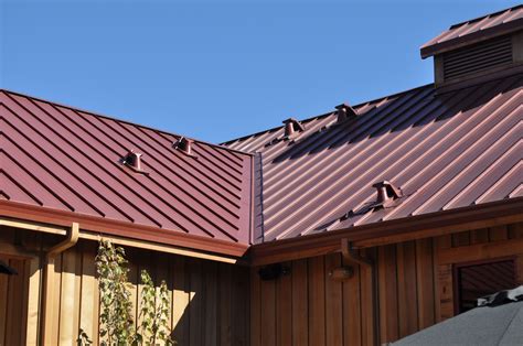 standing seam metal roof construction